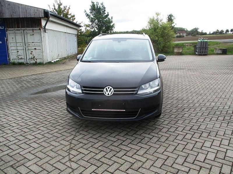Gebraucht VW Sharan Trendline 140 PS (102 kW) 2011 Grau Van / Kleinbus