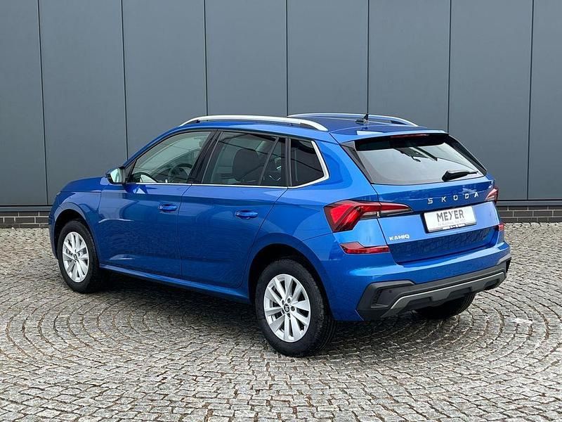Neu Skoda Kamiq Selection 116 PS (85 kW) 2025 Race blau metallic SUV