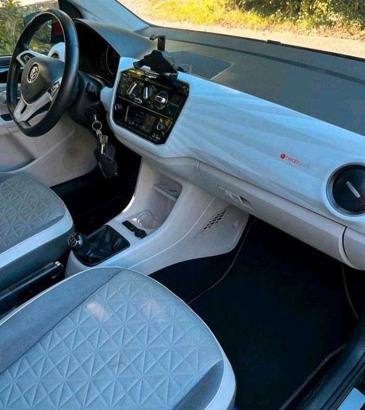 Gebraucht VW up! Beats 75 PS (55 kW) 2016 Kleinwagen