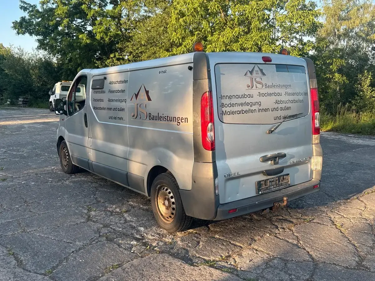 Gebraucht Opel Vivaro 115 PS (84 kW) 2009 Grau Van / Kleinbus