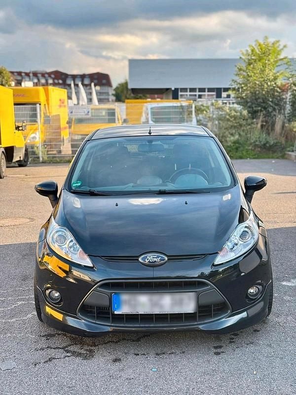 Schwarz Gebraucht 2010 Ford Fiesta Kleinwagen | 4.900 € - Bild 1/4