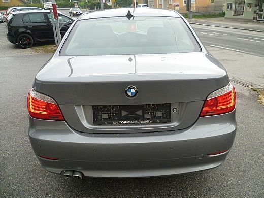 Gebraucht BMW 530 231 PS (169 kW) 2007 Grau metallic Limousine