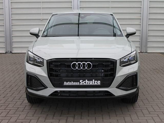 Neu Audi Q2 Advanced Plus 150 PS (110 kW) 2025 Silber SUV