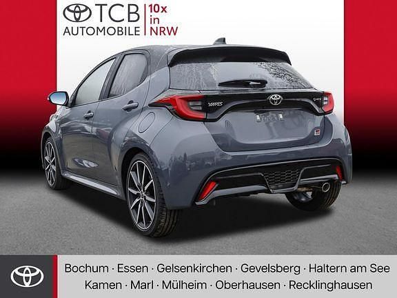Gebraucht Toyota Yaris Hybrid Sport 131 PS (96 kW) 2025 Stormgrey/schwarz Kleinwagen