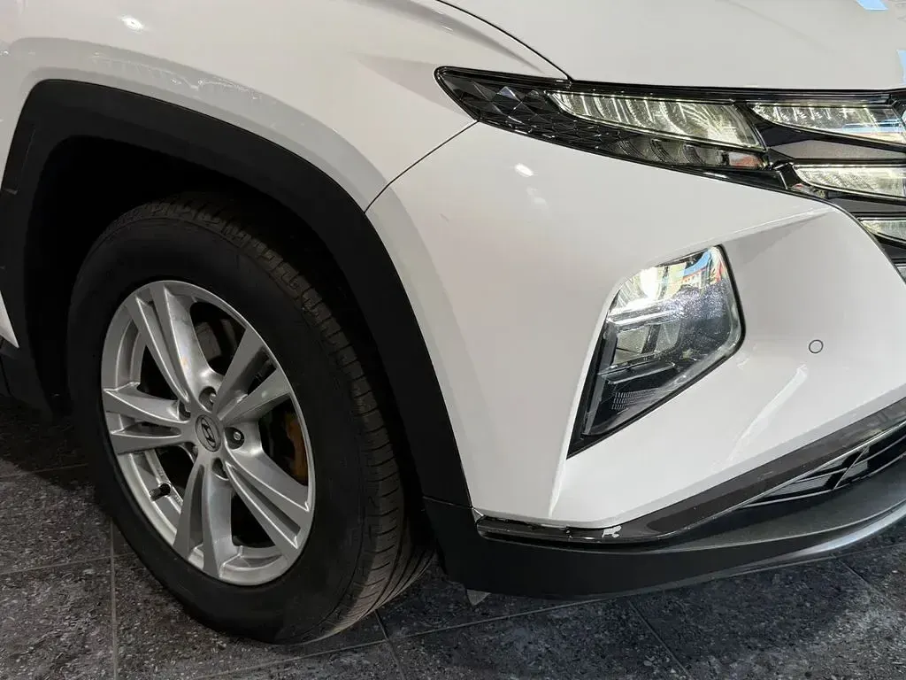 Gebraucht Hyundai Tucson Select 150 PS (110 kW) 2021 Weiß SUV