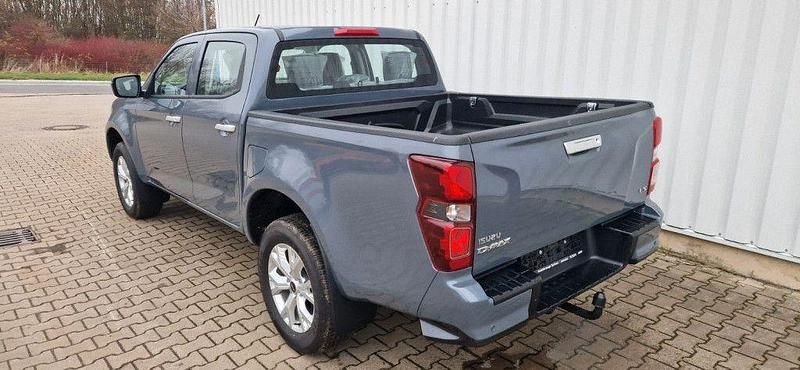 Gebraucht Isuzu D-Max 163 PS (119 kW) 2024 Grau Pickup