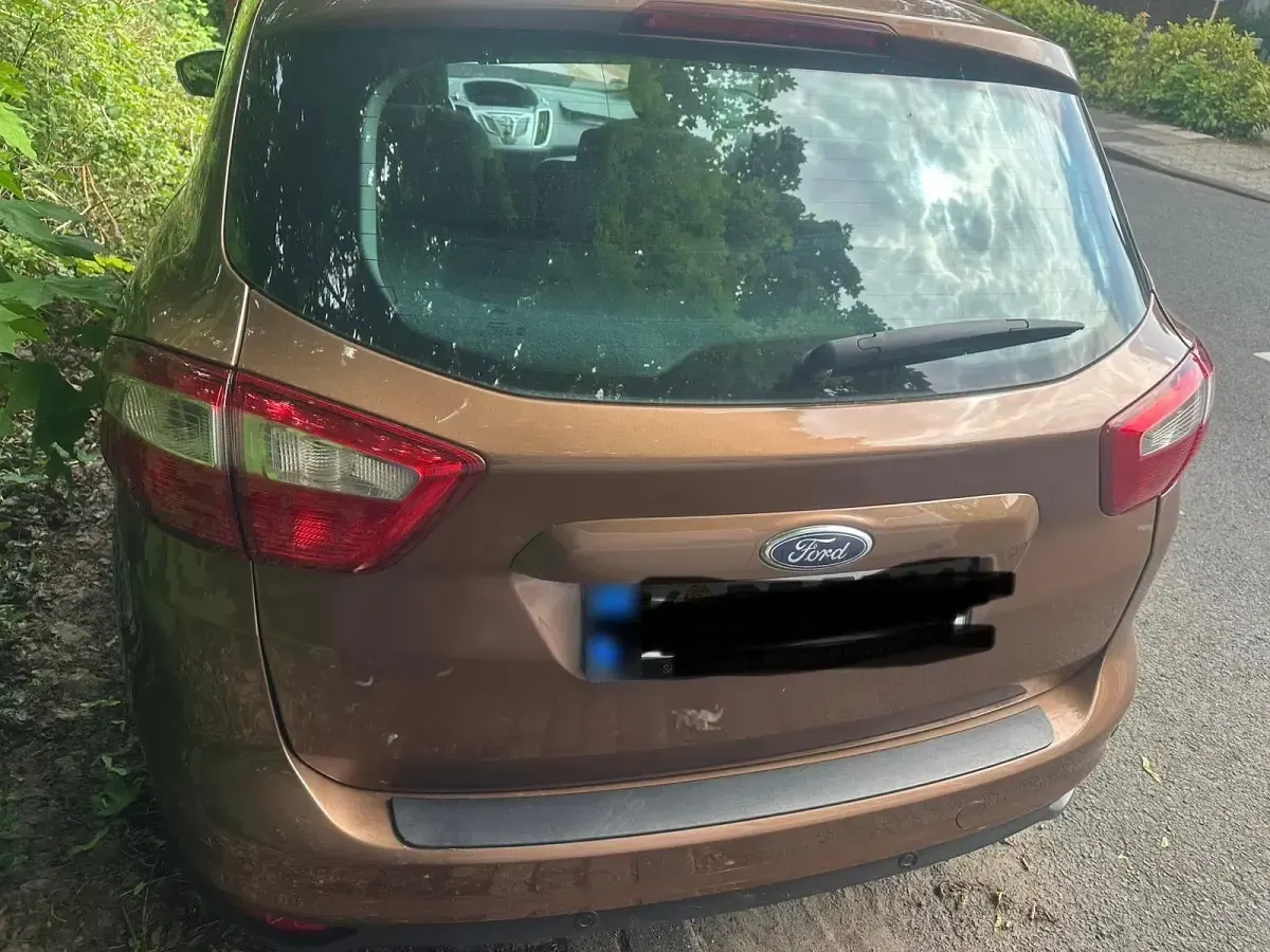 Gebraucht Ford C-MAX 116 PS (85 kW) 2012 Braun Van / Kleinbus