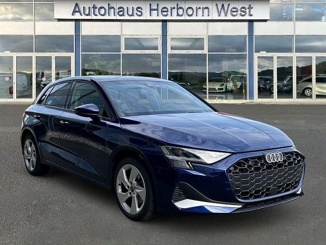 Gebraucht Audi A3 Advanced Plus 116 PS (85 kW) 2025 Blau Limousine