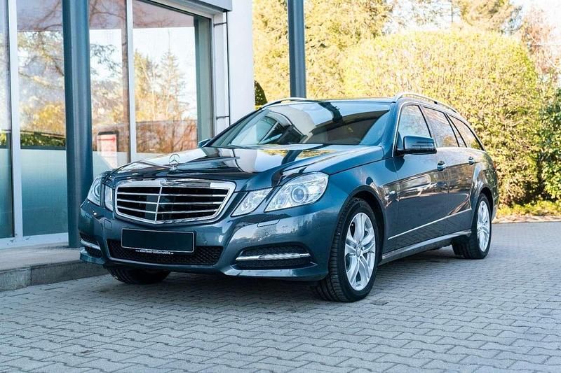 Usata Mercedes E350 231 CV (169 kW) 2010 Grigio Station wagon