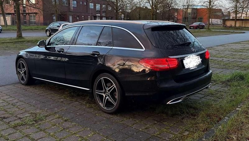 Gebraucht Mercedes C220 Avantgarde 194 PS (142 kW) 2018 Schwarz Kombi