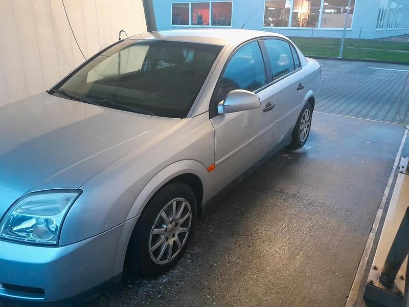 Gebraucht Opel Vectra 120 PS (88 kW) 2003 Silber Limousine