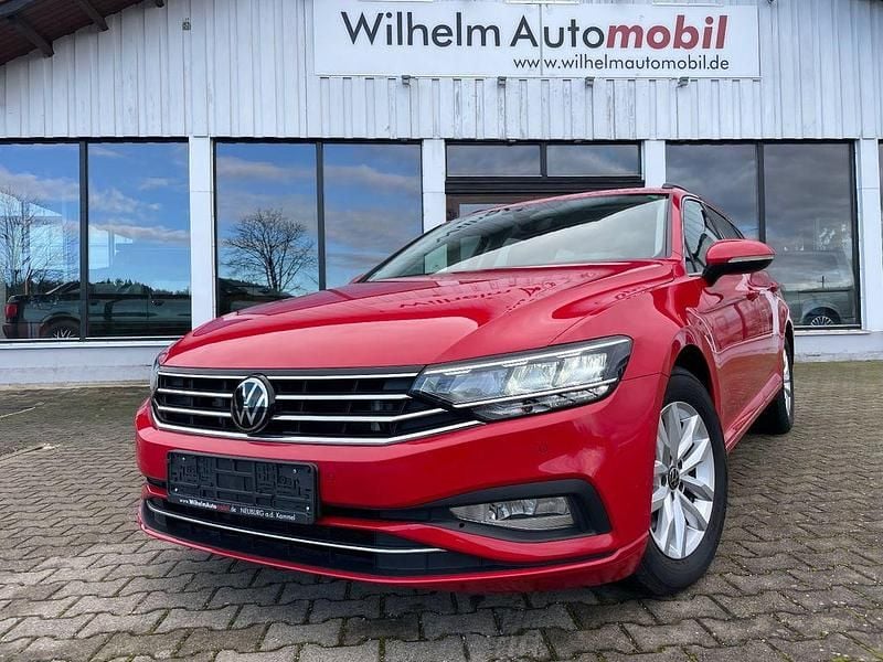 Gebraucht VW Passat Business 122 PS (89 kW) 2023 Rot Kombi