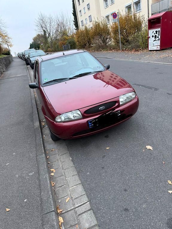 Rot Gebraucht 1997 Ford Fiesta Style Limousine | 1.500 € (Fairer Preis) - Bild 1/4