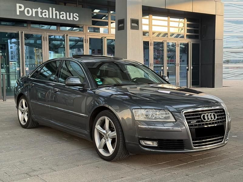 Grau Gebraucht 2008 Audi A8 Ambiente Limousine | 8.500 € (Fairer Preis) - Bild 1/4