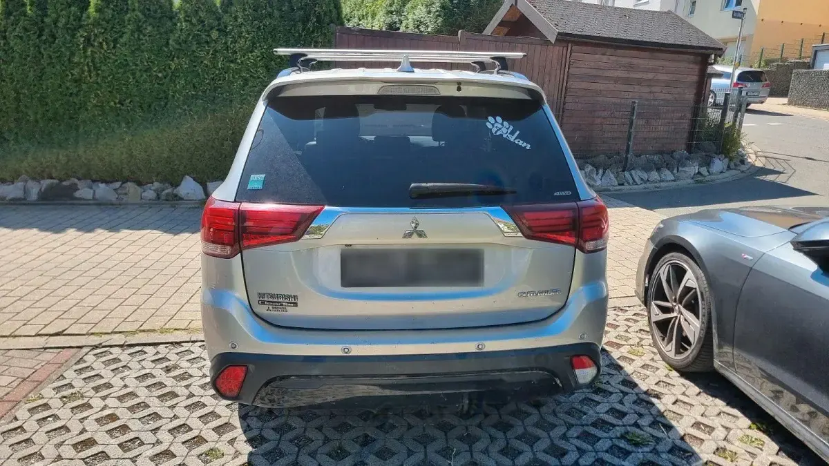 Gebraucht Mitsubishi Outlander Plus 150 PS (110 kW) 2019 Grau SUV