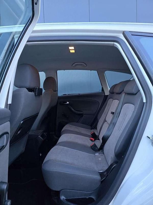 Gebraucht Seat Altea XL Business 125 PS (91 kW) 2010 Weiß Van / Kleinbus