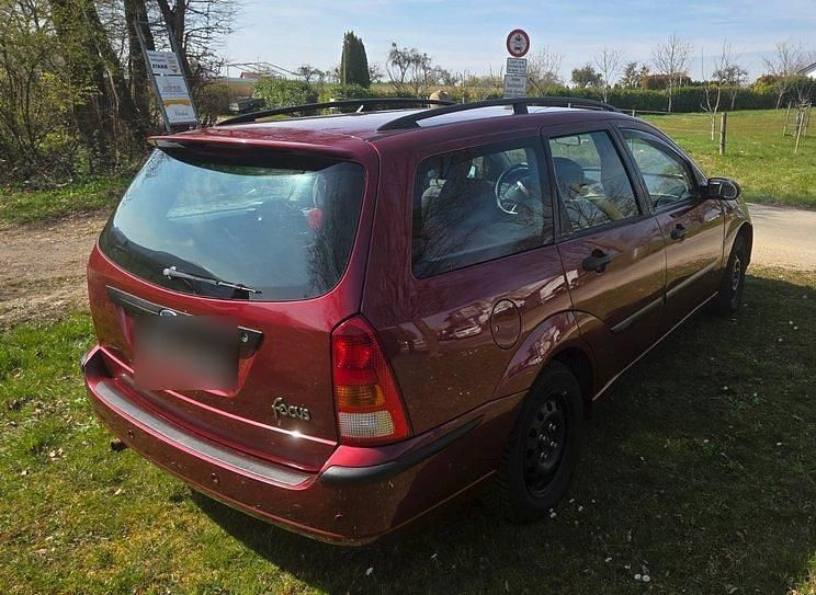 Gebraucht Ford Focus 100 PS (73 kW) 2003 Rot Kombi