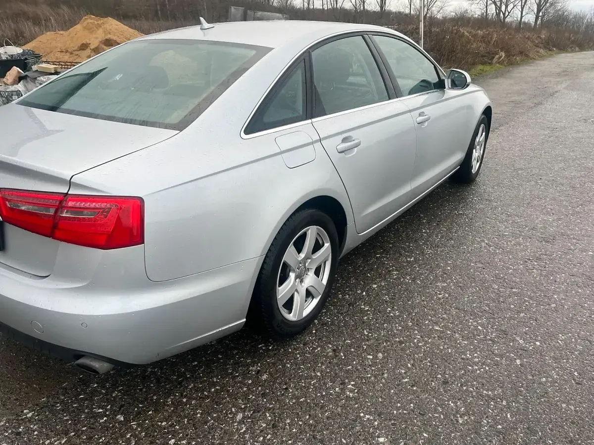 Gebraucht Audi A6 180 PS (132 kW) 2013 Silber Limousine