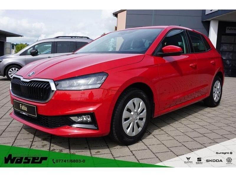 Rot Gebraucht 2023 Skoda Fabia Ambition Limousine | 19.990 € (Fairer Preis) - Bild 1/4