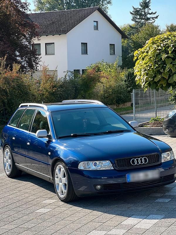 Blau Gebraucht 2001 Audi A4 Kombi | 2.900 € (Teuer) - Bild 1/4