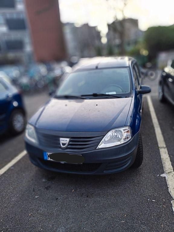 Blau Gebraucht 2009 Dacia Logan Limousine | 750 € (Superpreis) - Bild 1/4