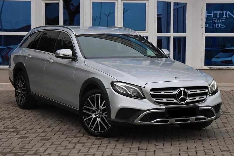 Silber Gebraucht 2019 Mercedes E220 Kombi | 19.500 € (Superpreis) - Bild 1/4