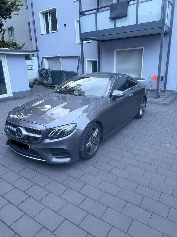 Gebraucht Mercedes E220 194 PS (142 kW) 2017 Grau Coupé