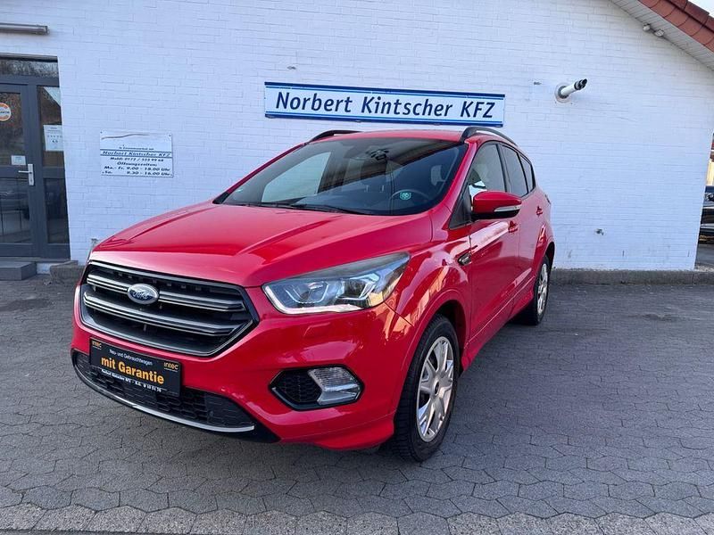 Gebraucht Ford Kuga ST-Line 150 PS (110 kW) 2019 Rot SUV