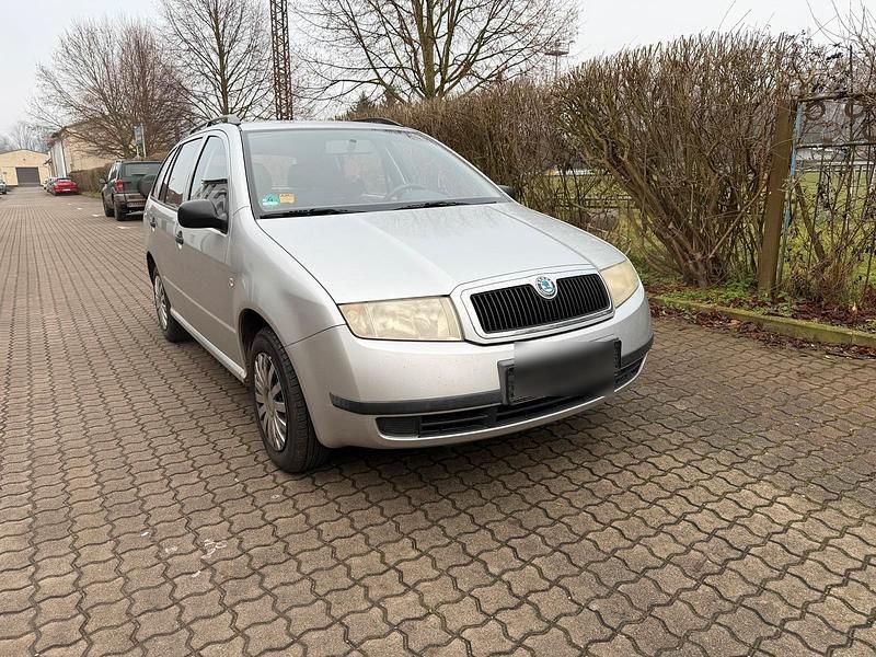 Silber Gebraucht 2002 Skoda Fabia Kombi | 1.350 € (Fairer Preis) - Bild 1/4