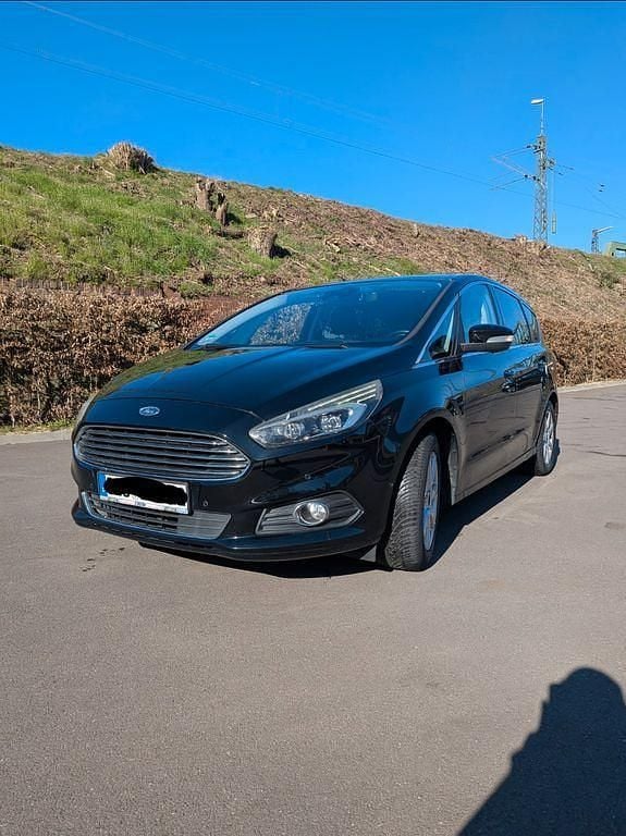 Gebraucht Ford S-MAX Titanium 150 PS (110 kW) 2016 Schwarz Van / Kleinbus