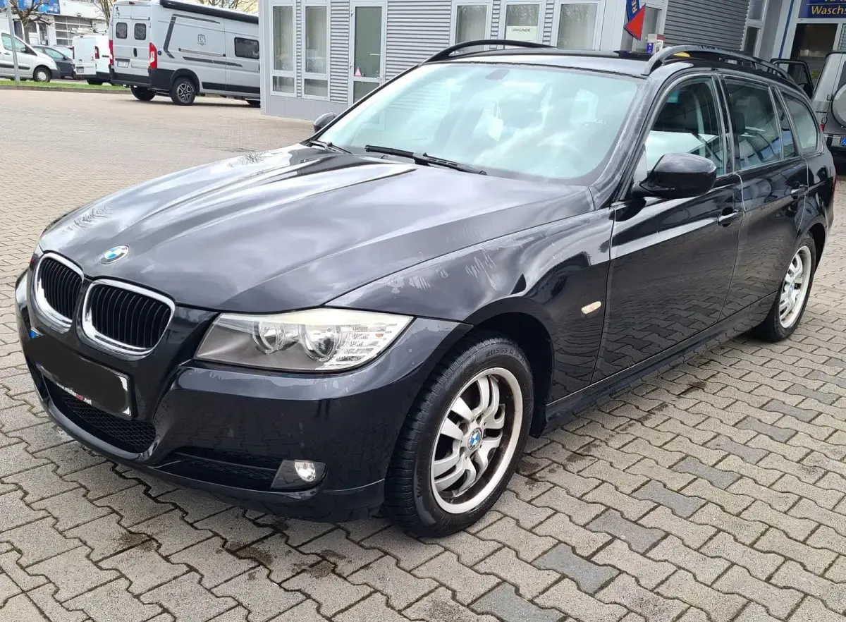 Gebraucht BMW 318 143 PS (105 kW) 2008 Schwarz Kombi
