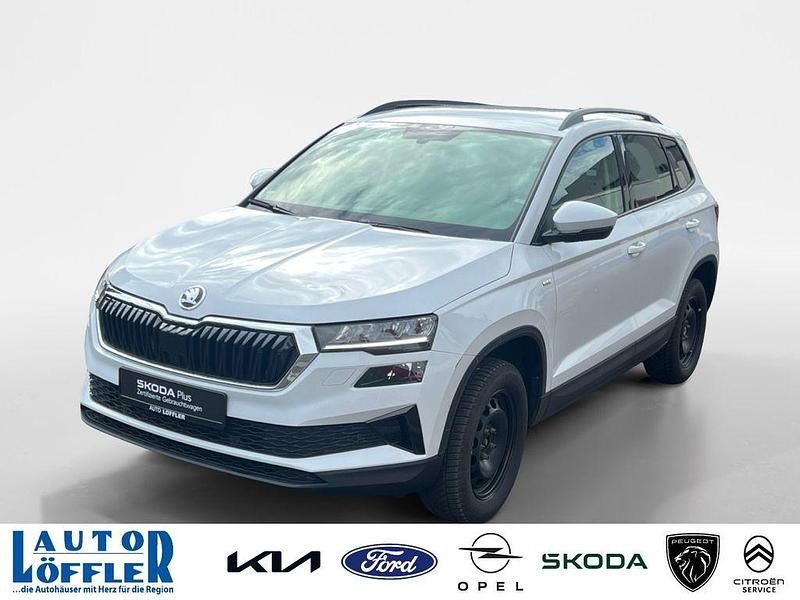 Moonweiß Gebraucht 2024 Skoda Karoq Tour SUV | 25.940 € (Superpreis) - Bild 1/4