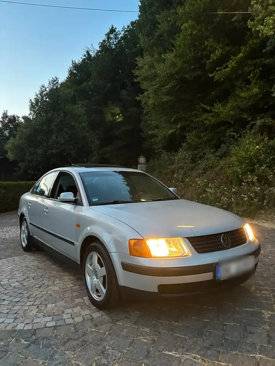 Gebraucht VW Passat 150 PS (110 kW) 1997 Silber Limousine