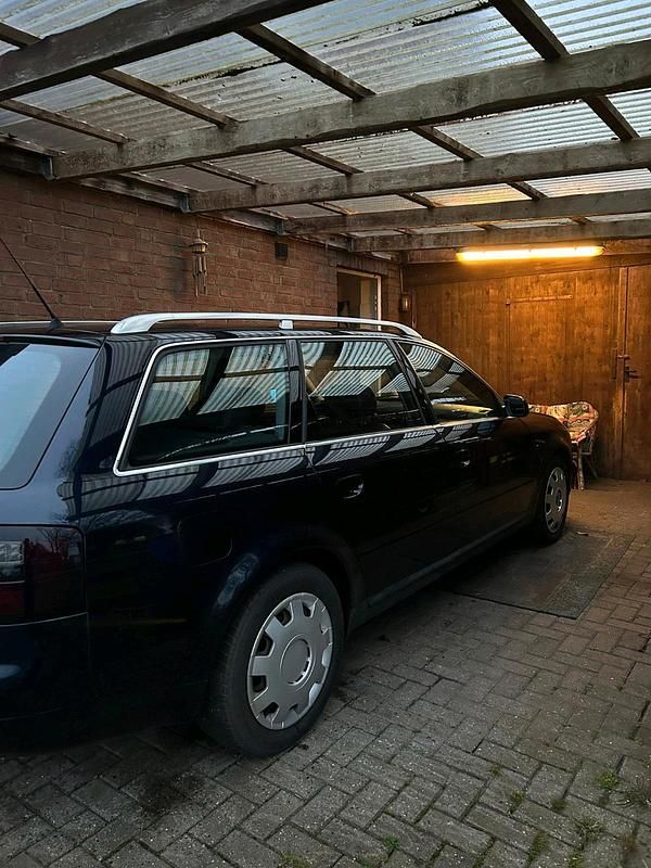 Gebraucht Audi A6 165 PS (121 kW) 2001 Blau Kombi