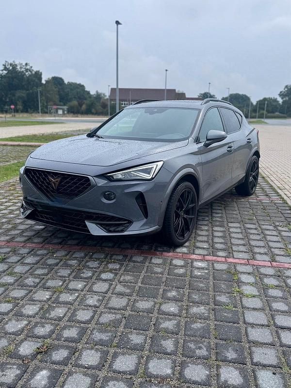 Grau Gebraucht 2022 Cupra Formentor VZ SUV | 35.499 € (Teuer) - Bild 1/4