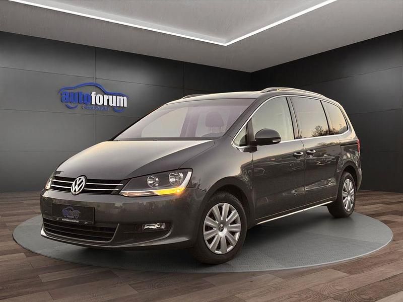 Grau Gebraucht 2011 VW Sharan Sport Van / Kleinbus | 11.190 € (Fairer Preis) - Bild 1/4