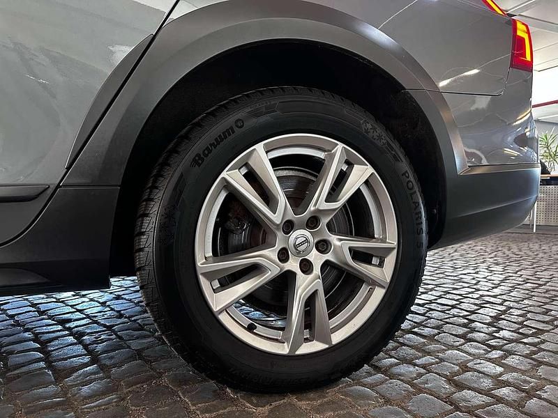 Gebraucht Volvo V90 190 PS (139 kW) 2017 Osmium grey / metallic Kombi