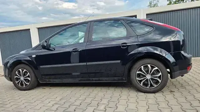 Gebraucht Ford Focus 101 PS (74 kW) 2006 Blau Limousine