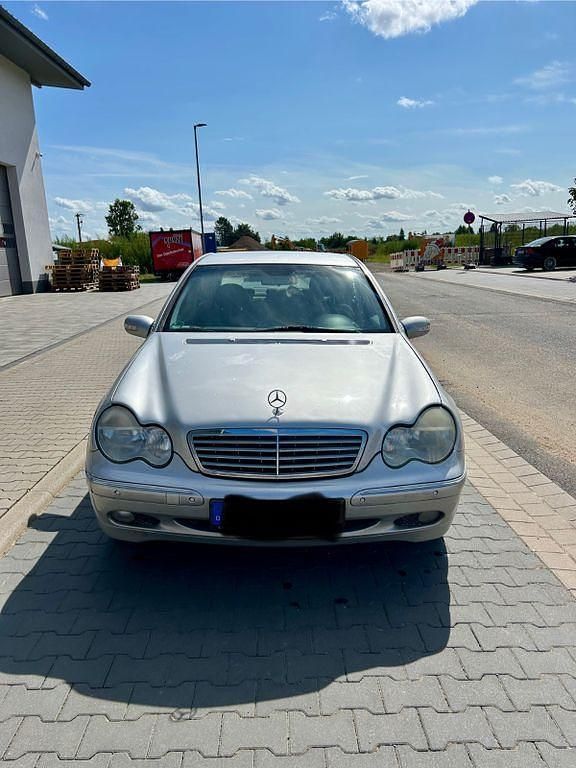 Silber Gebraucht 2000 Mercedes C180 Elegance Limousine | 2.800 € (Guter Preis) - Bild 1/4