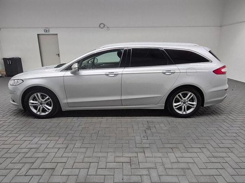 Gebraucht Ford Mondeo Titanium 160 PS (117 kW) 2015 Polarsilber met. Kombi