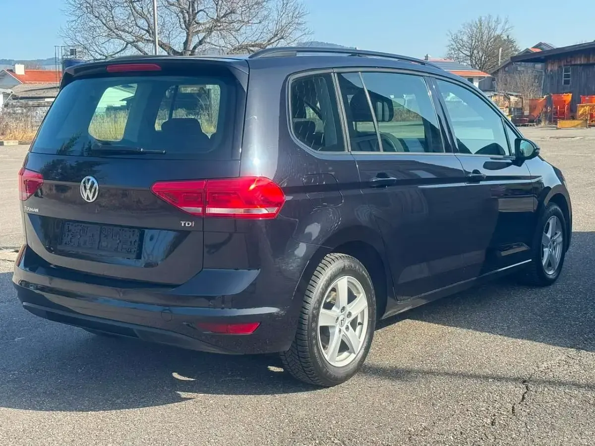 Gebraucht VW Touran 110 PS (80 kW) 2015 Deep black perleffekt Van / Kleinbus