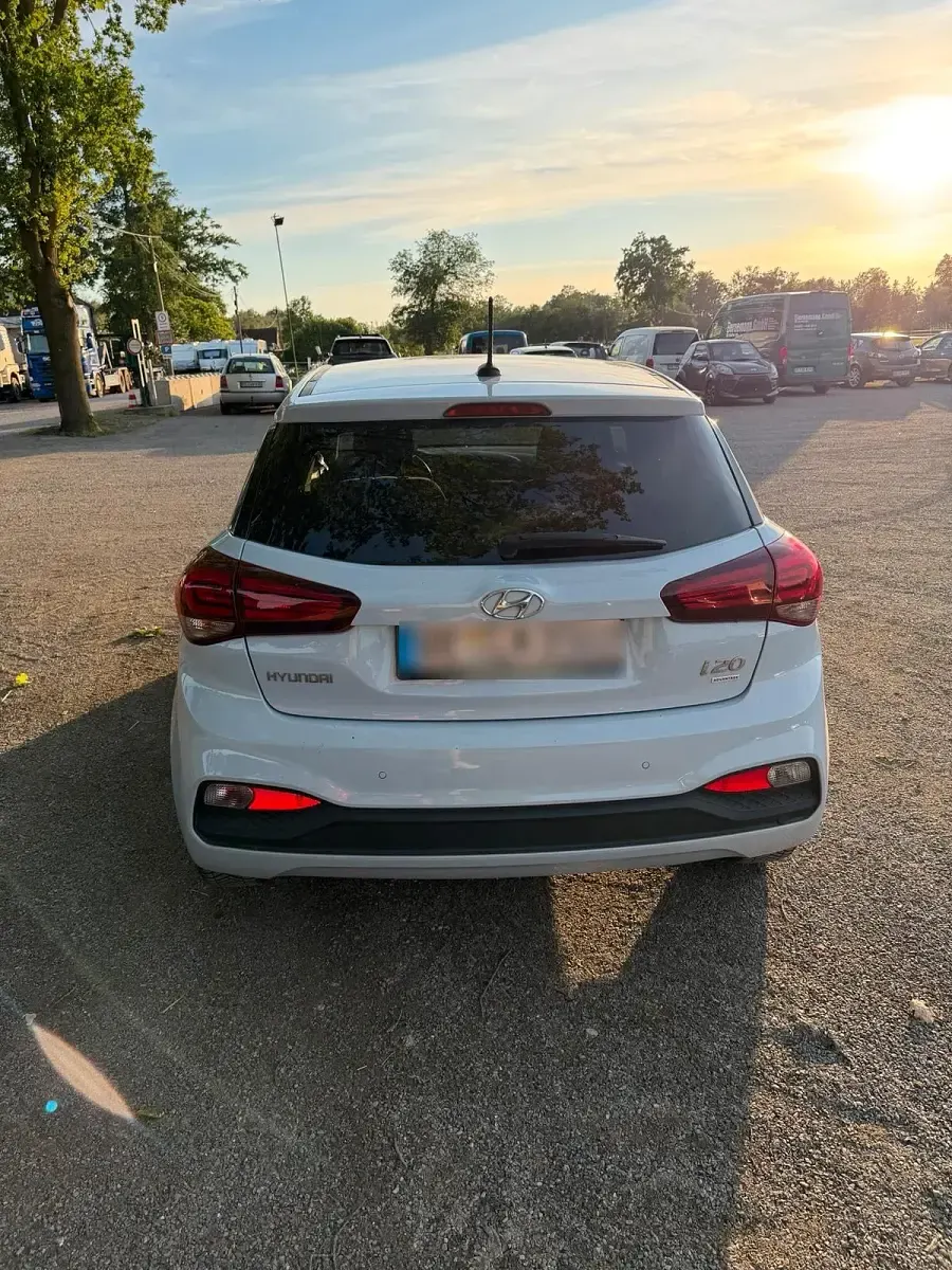 Gebraucht Hyundai i20 Active 84 PS (61 kW) 2020 Blau Kleinwagen