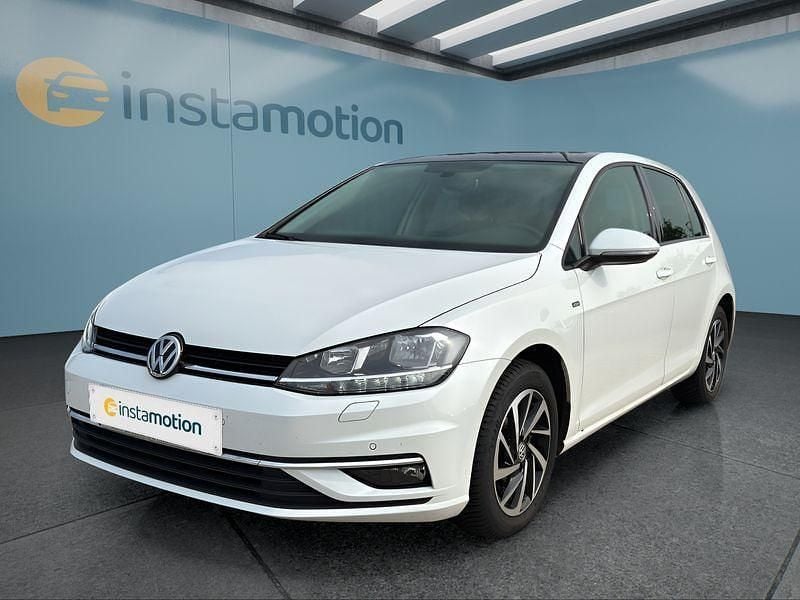 Weiß Gebraucht 2019 VW Golf VII Kleinwagen | 17.949 € (Fairer Preis) - Bild 1/4