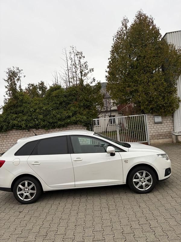 Gebraucht Seat Ibiza ST Sport 105 PS (77 kW) 2012 Weiß Kombi