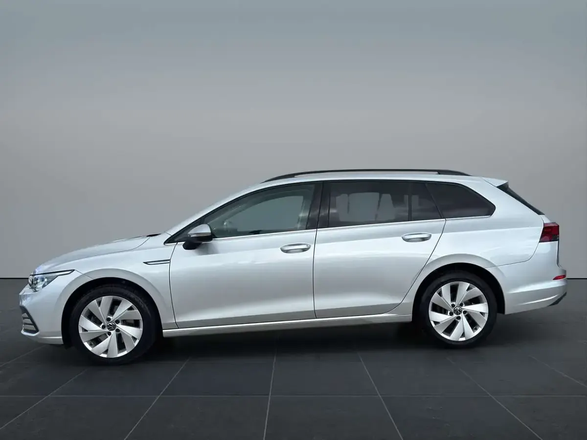 Usata VW Golf VIII 150 CV (110 kW) 2023 Argento Berlina