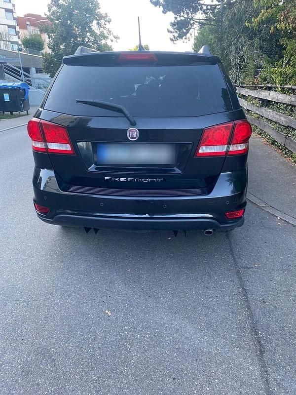 Schwarz Gebraucht 2012 Fiat Freemont SUV | 4.500 € (Superpreis) - Bild 1/4