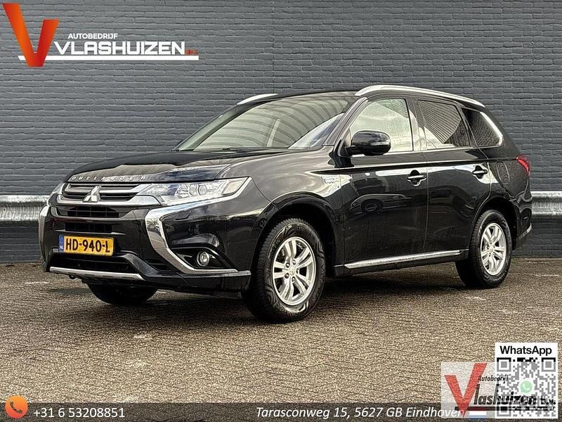 Gebraucht Mitsubishi Outlander P-HEV Edition 121 PS (88 kW) 2015 Schwarz SUV