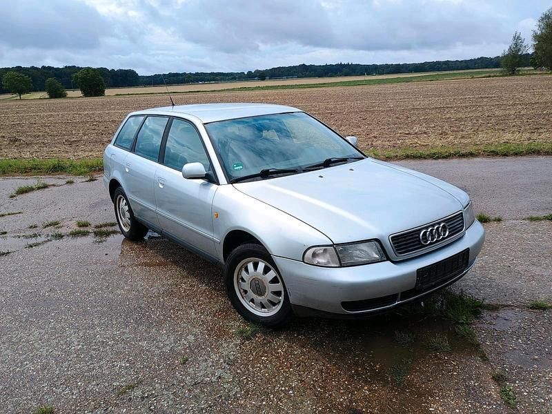 Silber Gebraucht 1997 Audi A4 Kombi | 800 € (Guter Preis) - Bild 1/4