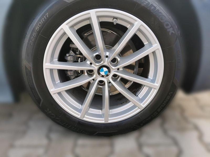 Gebraucht BMW 318 156 PS (114 kW) 2025 Arctic race blue metallic Kombi