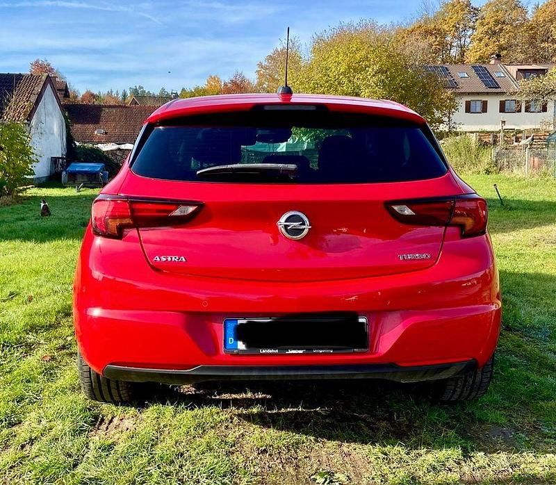 Gebraucht Opel Astra Dynamic 150 PS (110 kW) 2016 Rot Limousine
